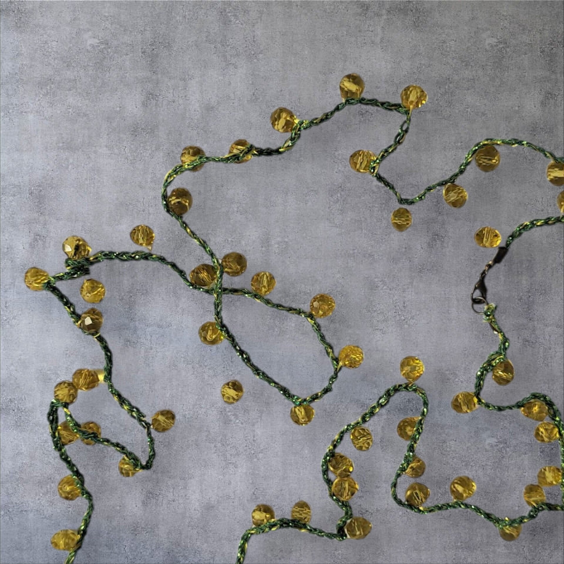 Collar amarillo/verde - 1