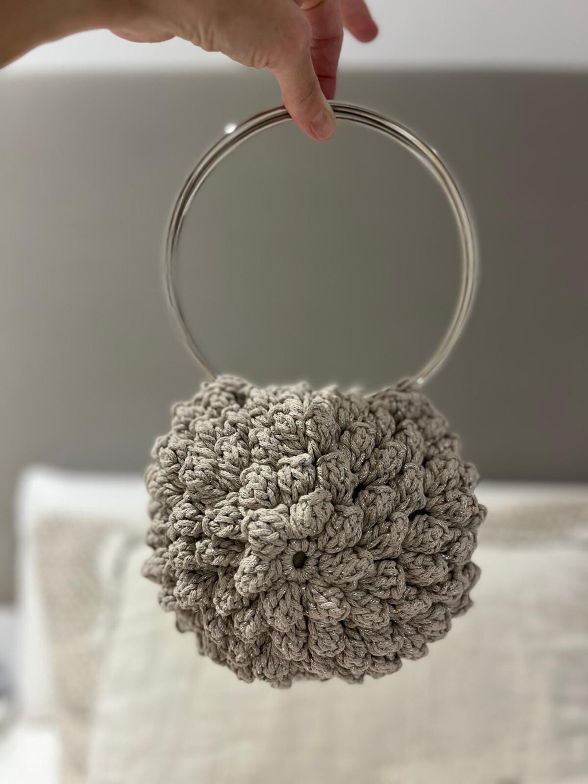 Bolso flor gris plata - 1